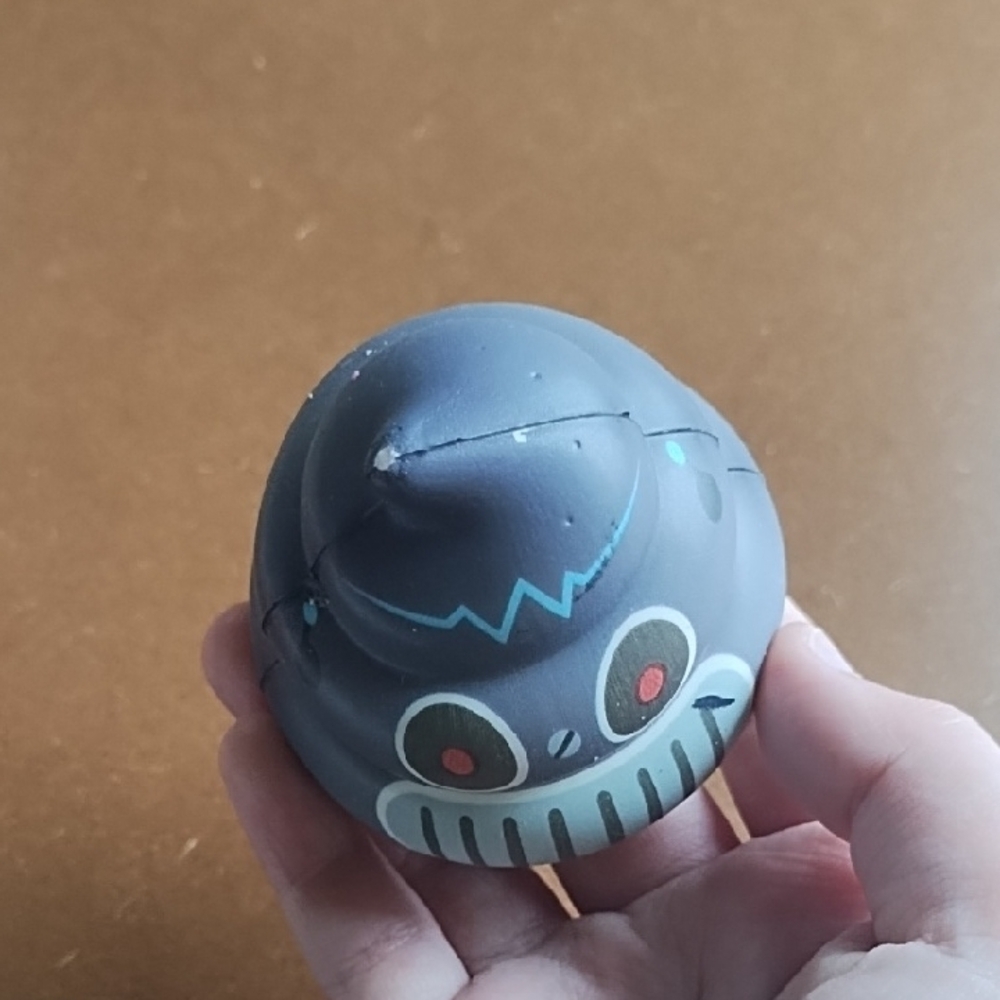 🦋 10 For $10 🦋 Gray Robot Poop Emoji Toy - Picture 2 of 4
